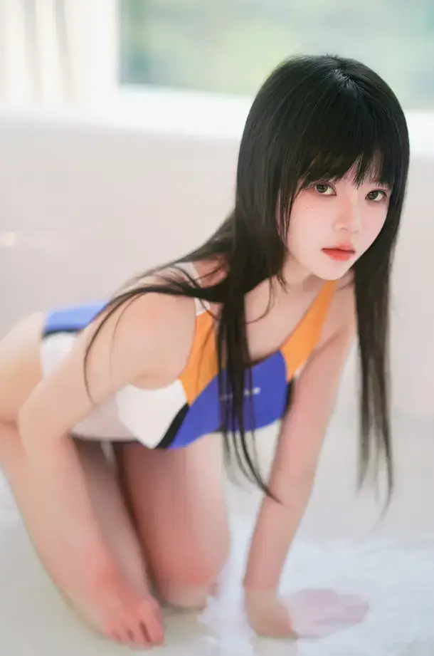 桜桃喵 – 竞泳 [21P-242MB]