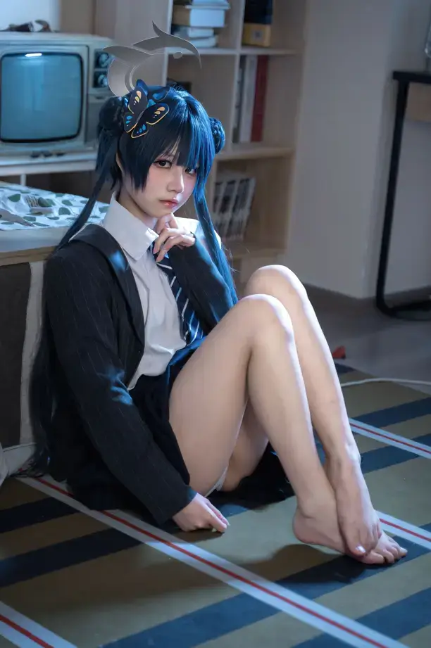 清水凪 – 蔚蓝档案 龙华妃咲JK