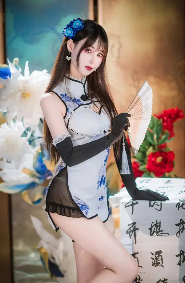 羽生三未 – 瓶儿·青花瓷旗袍