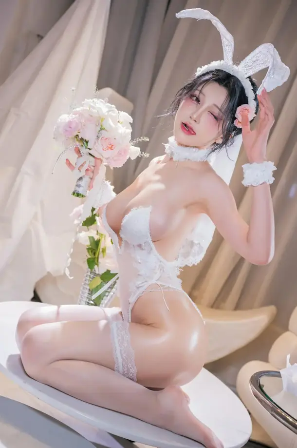 水淼Aqua – 生日婚纱兔女郎