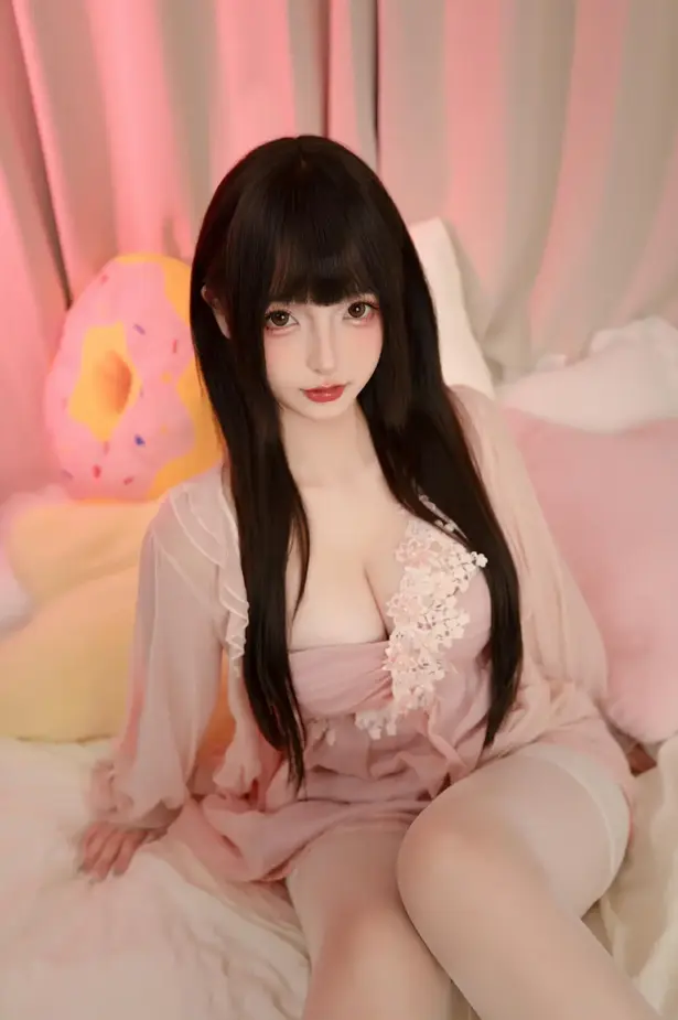 神楽坂真冬 – 第五季 序号86:高跟睡袍