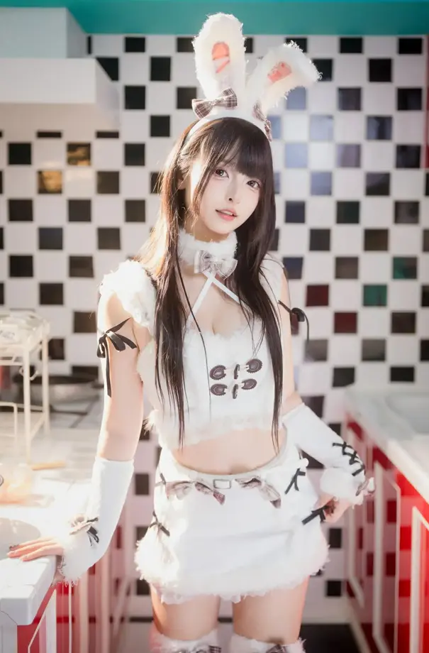 神楽坂真冬 – 第五季 序号87:毛绒白兔